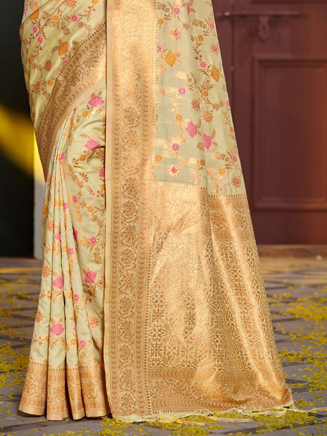 Rani Raiment  Astita Woven Design Zari Banarasi Saree