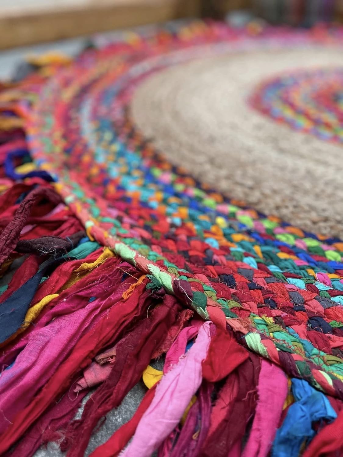 Handloom Jute & Shreds Braided Round Rug – 90 cm