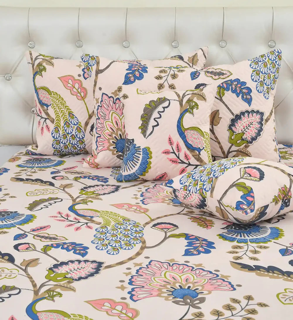 Attractive 5-Piece Quilted Designer Bedsheet Set – Premium Microfiber Comfort
