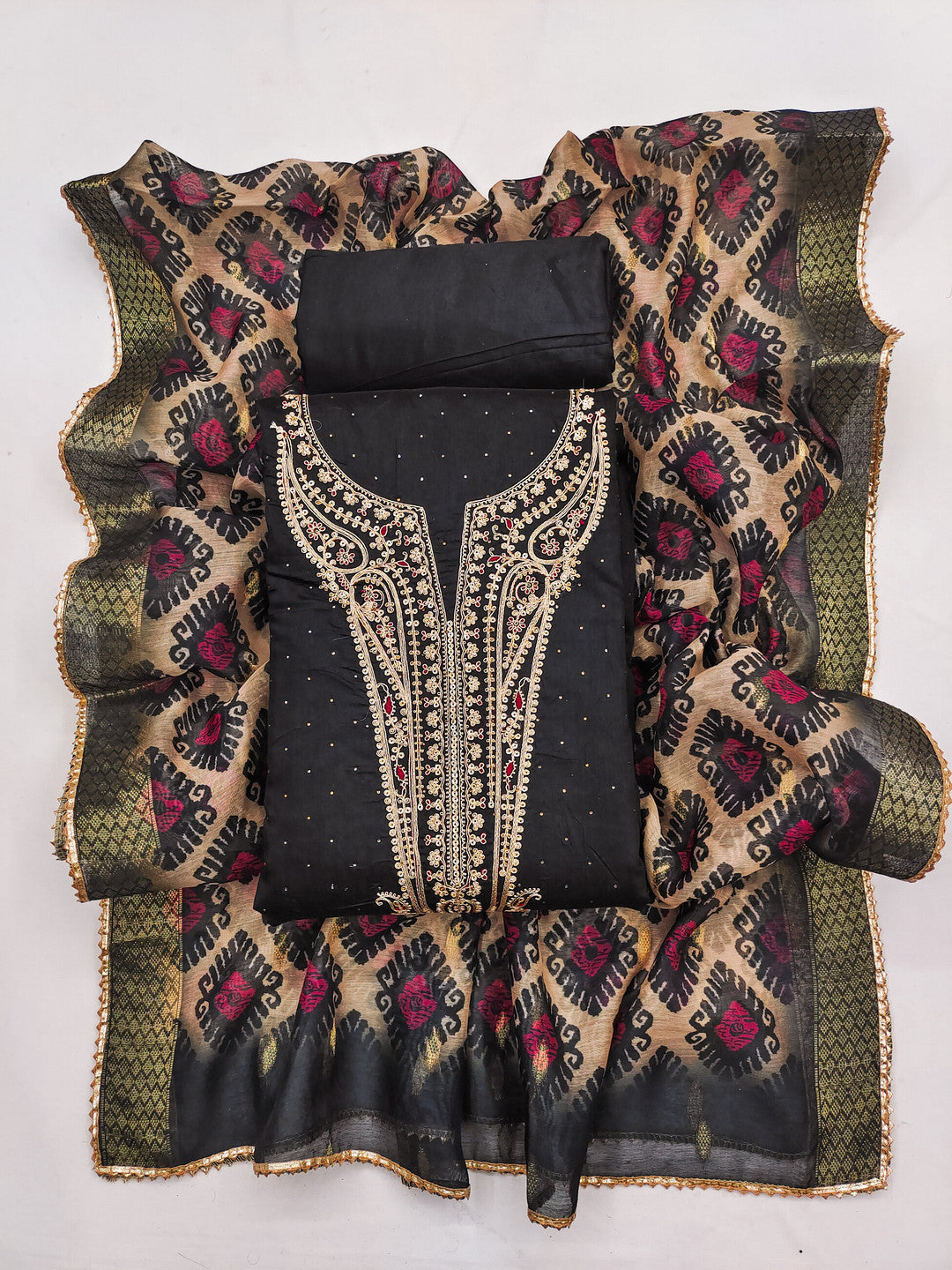 Rani Raiment Tavas Embroidered Unstitched Dress Material