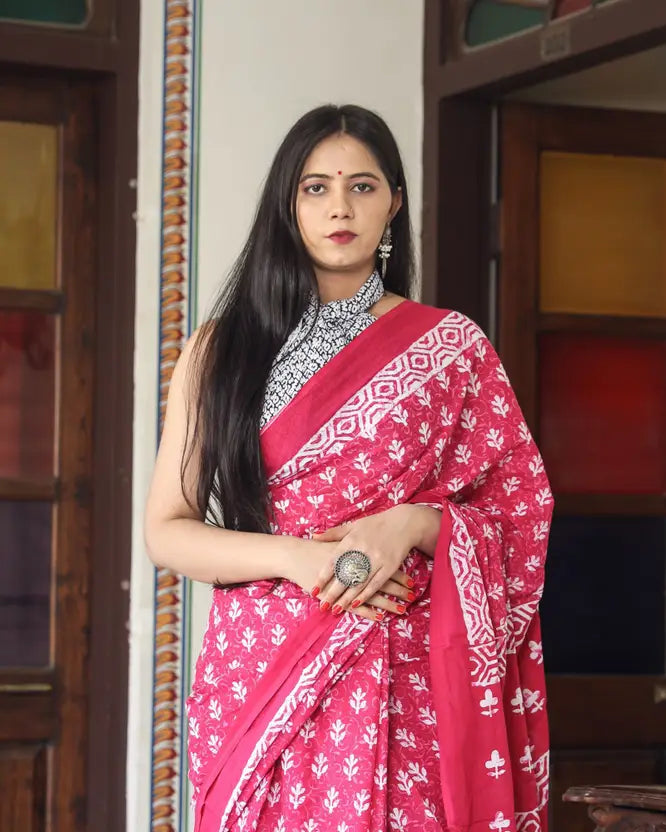 Pink and white saree Ethnic motifs printed saree with unstitched blouse