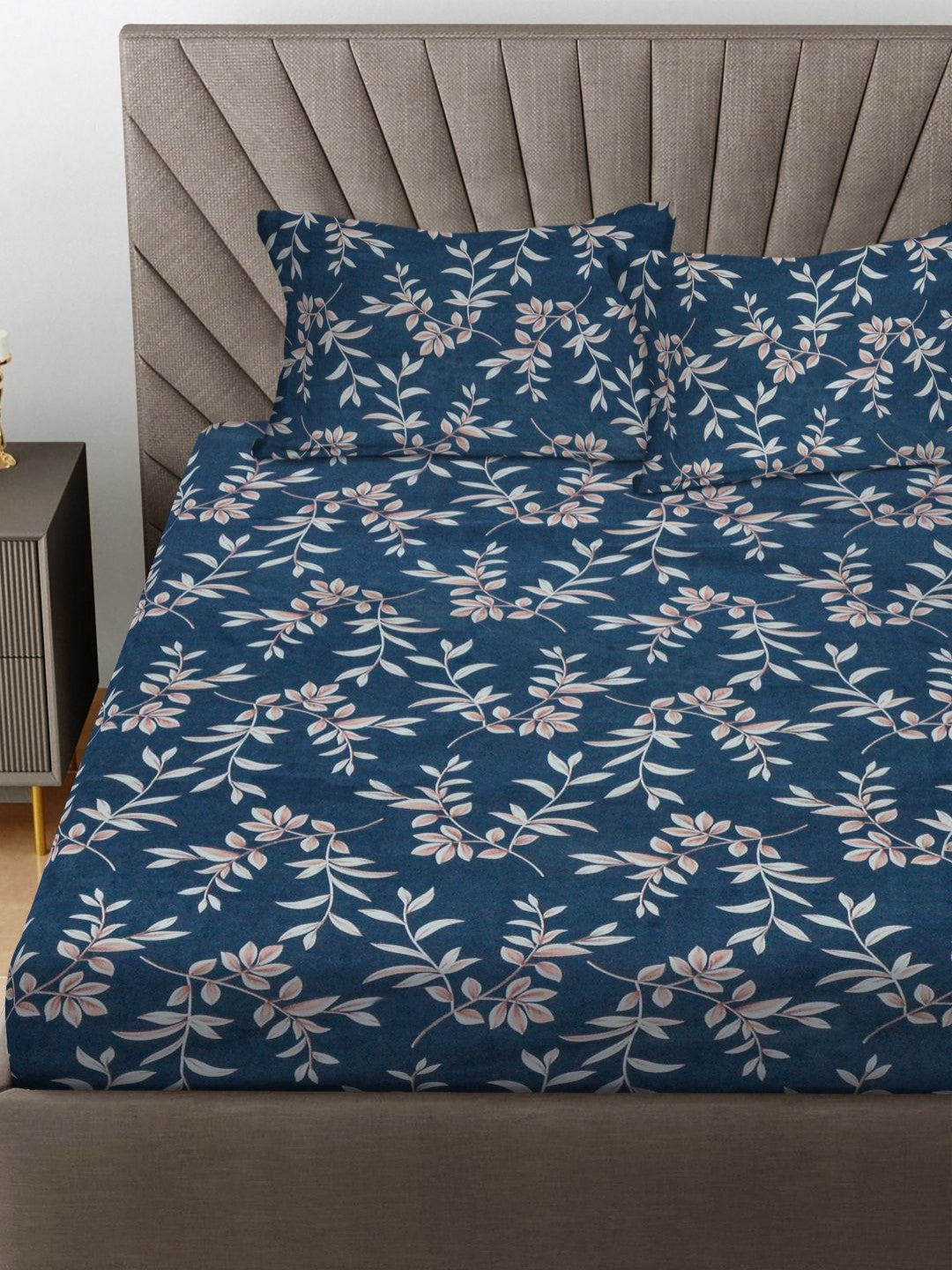 Rangloom Fabrics Blue Floral 300 TC Double King Bedsheet With 2 Pillow Covers