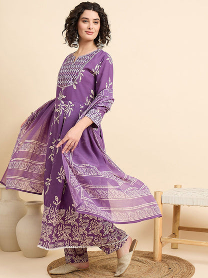Rani Raiment Ethnic Motifs Regular Kurta with Trousers & With Dupatta
